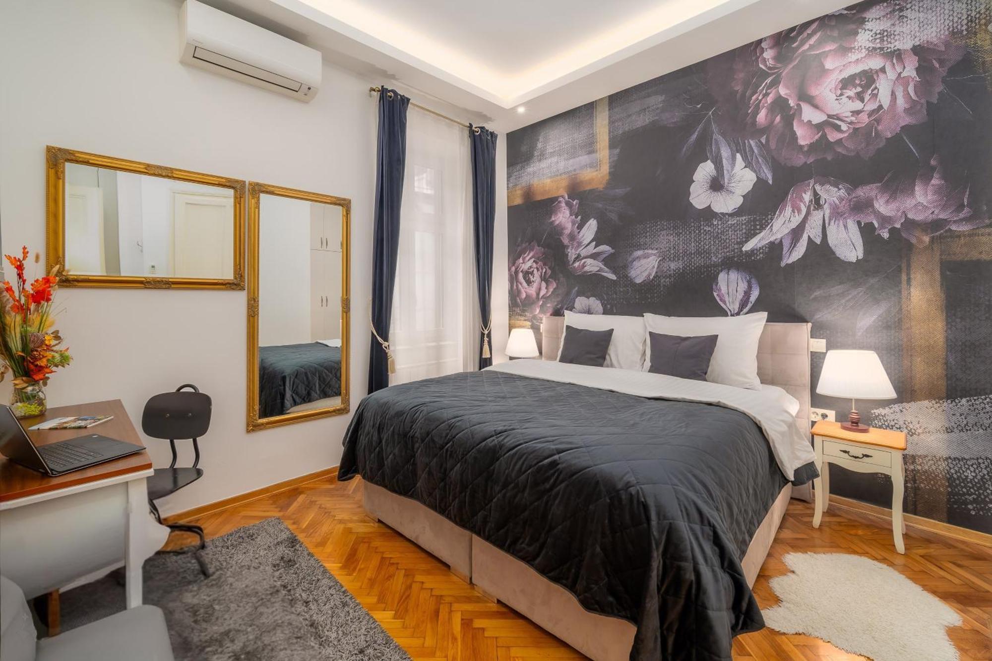 Aurelia Antik Apartments & Rooms, Zagreb City Center ภายนอก รูปภาพ