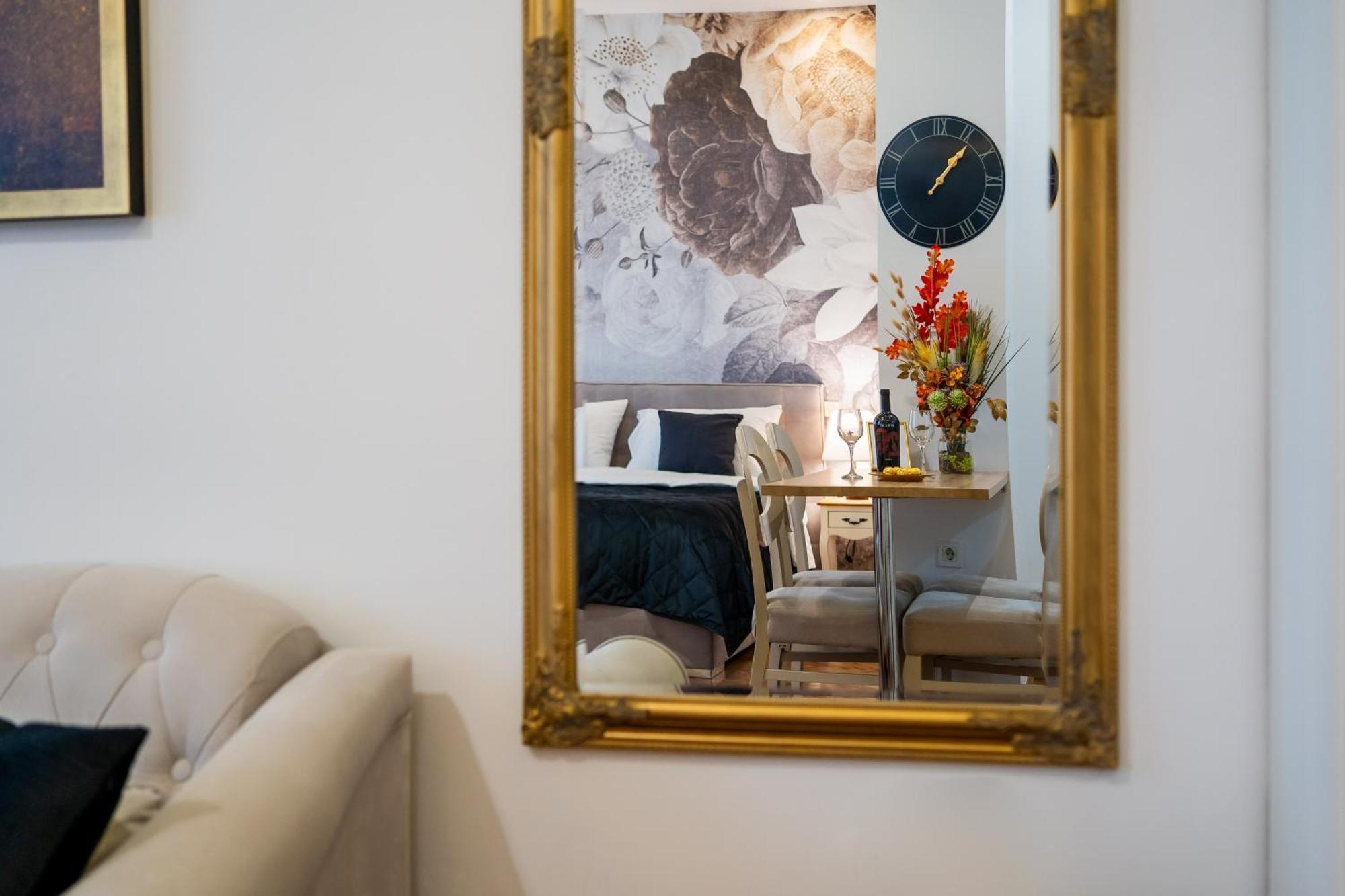Aurelia Antik Apartments & Rooms, Zagreb City Center ภายนอก รูปภาพ